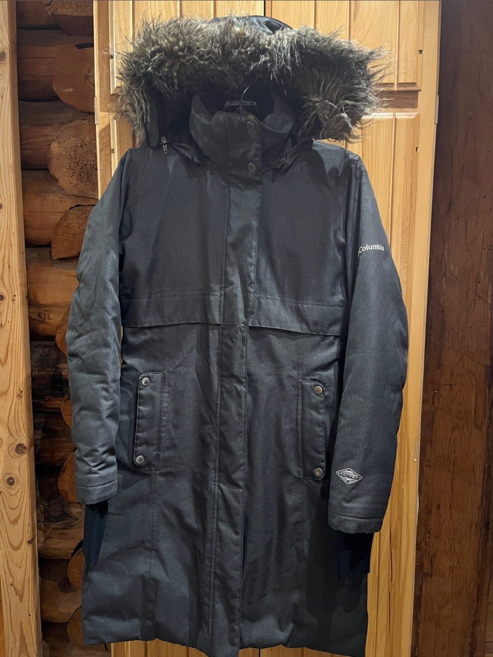 Columbia Apres Arson Long Down Dark Charcoal Faux-Fur Trim Ski Parka